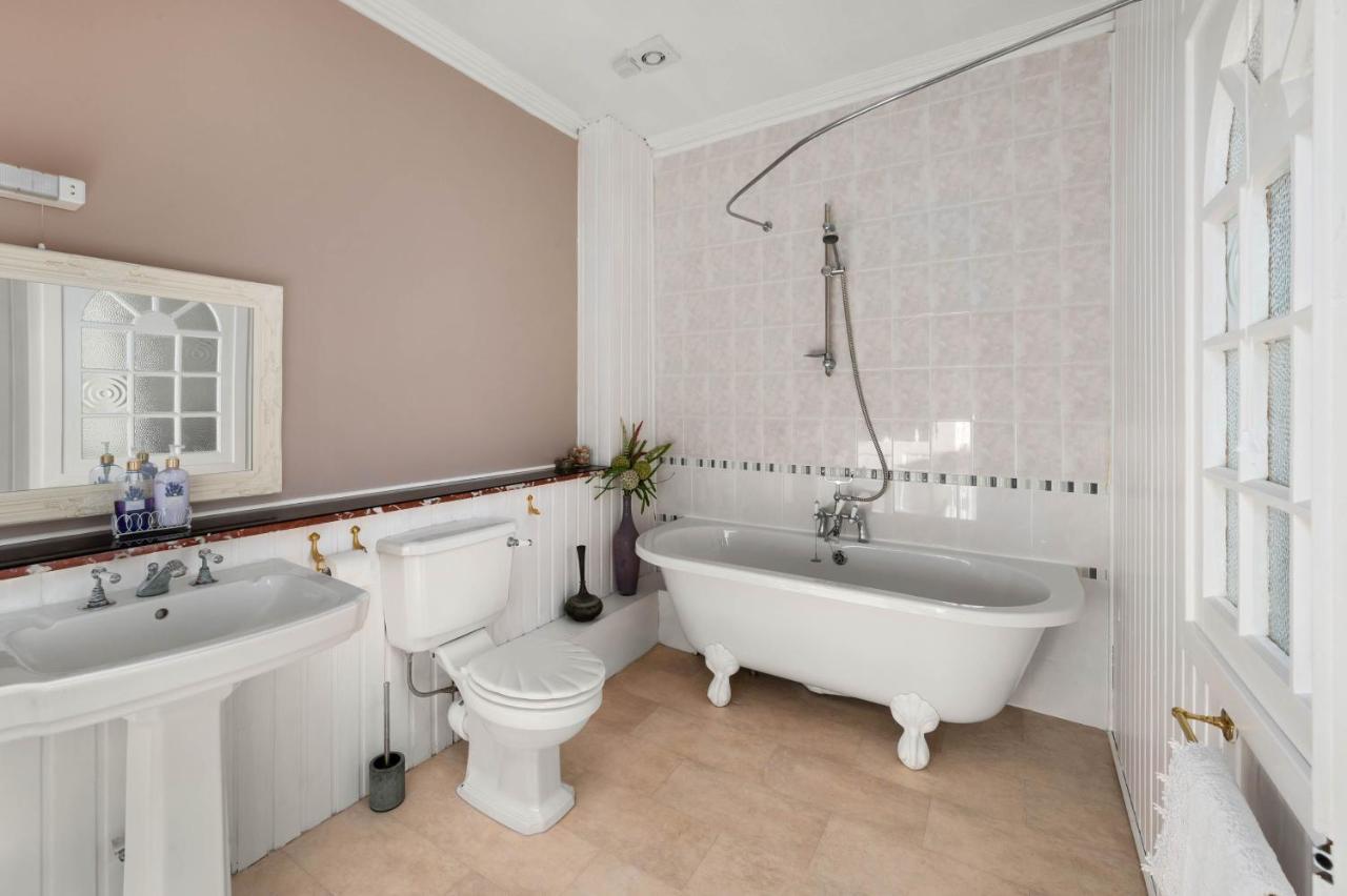 ダンディー Ashley House Bed & Breakfast エクステリア 写真